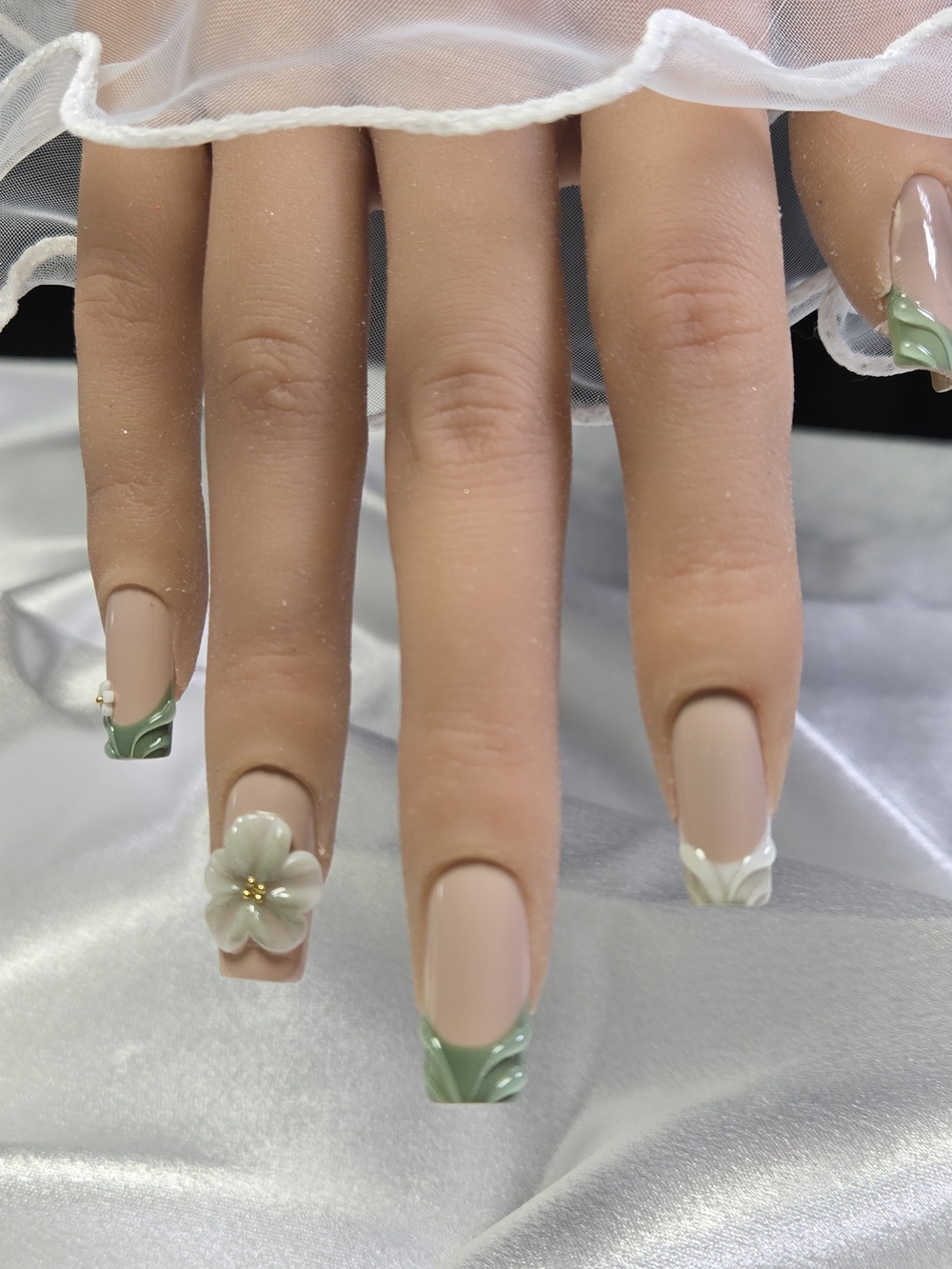 Green Floral 3D Acrylic Press-On Nails for Women